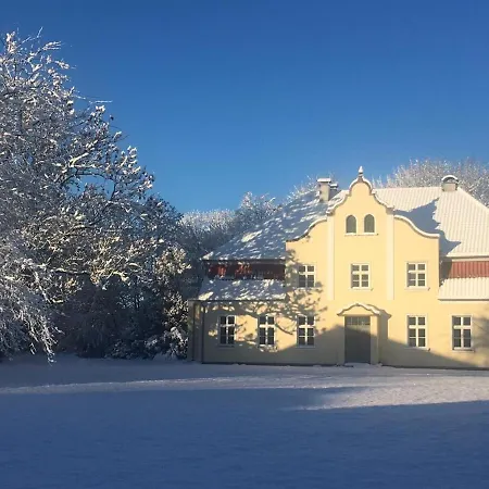 Alte Schmiede Mit Gutspark * Rambin