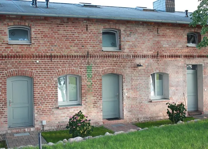 Alte Schmiede Mit Gutspark Rambin