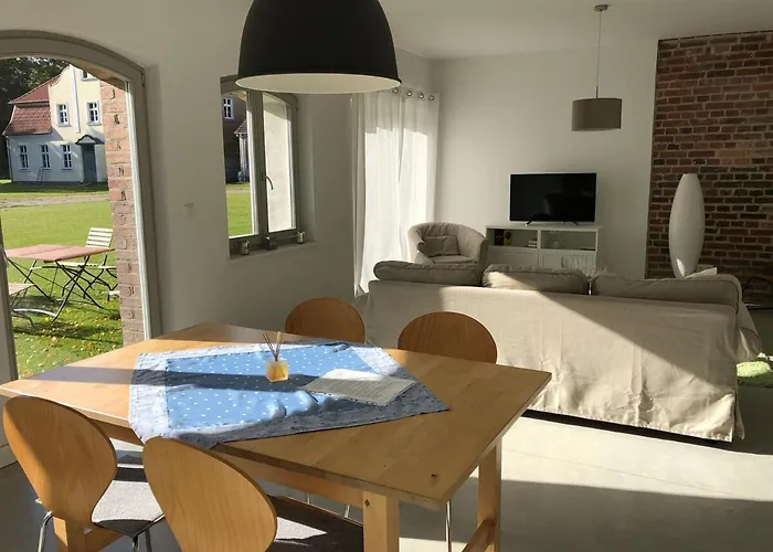 Alte Schmiede Mit Gutspark