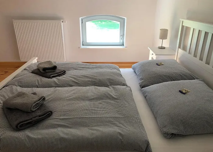 Alte Schmiede Mit Gutspark アパート