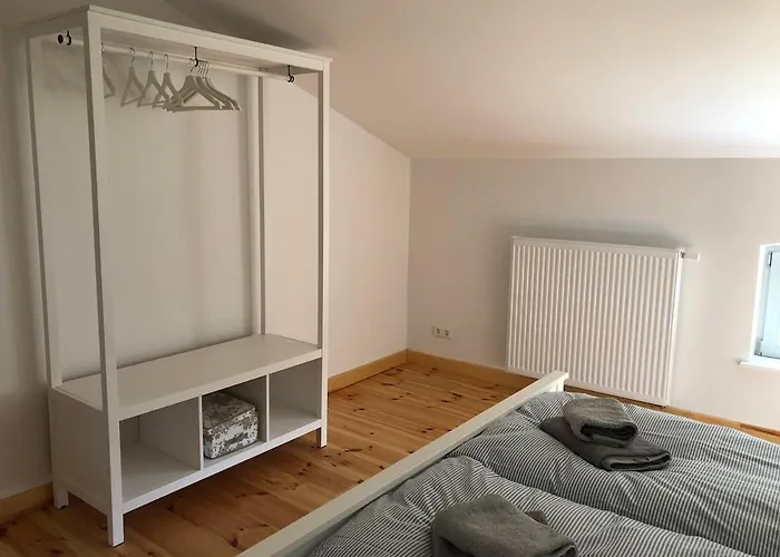 アパート Alte Schmiede Mit Gutspark *