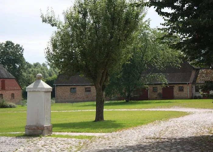 Alte Schmiede Mit Gutspark