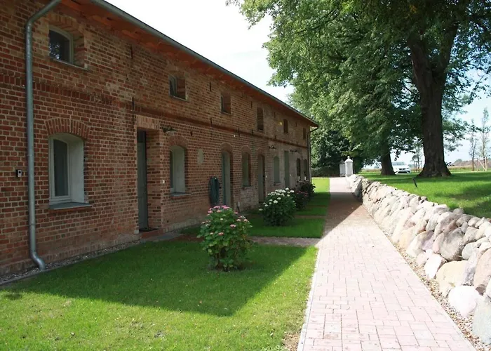 Alte Schmiede Mit Gutspark Rambin