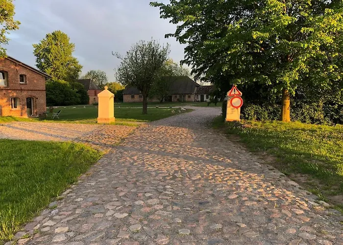 Alte Schmiede Mit Gutspark アパート