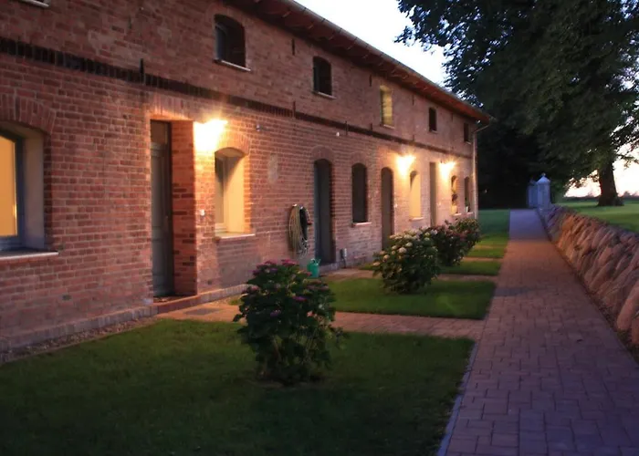 アパート Alte Schmiede Mit Gutspark