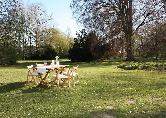 アパート Alte Schmiede Mit Gutspark Rambin